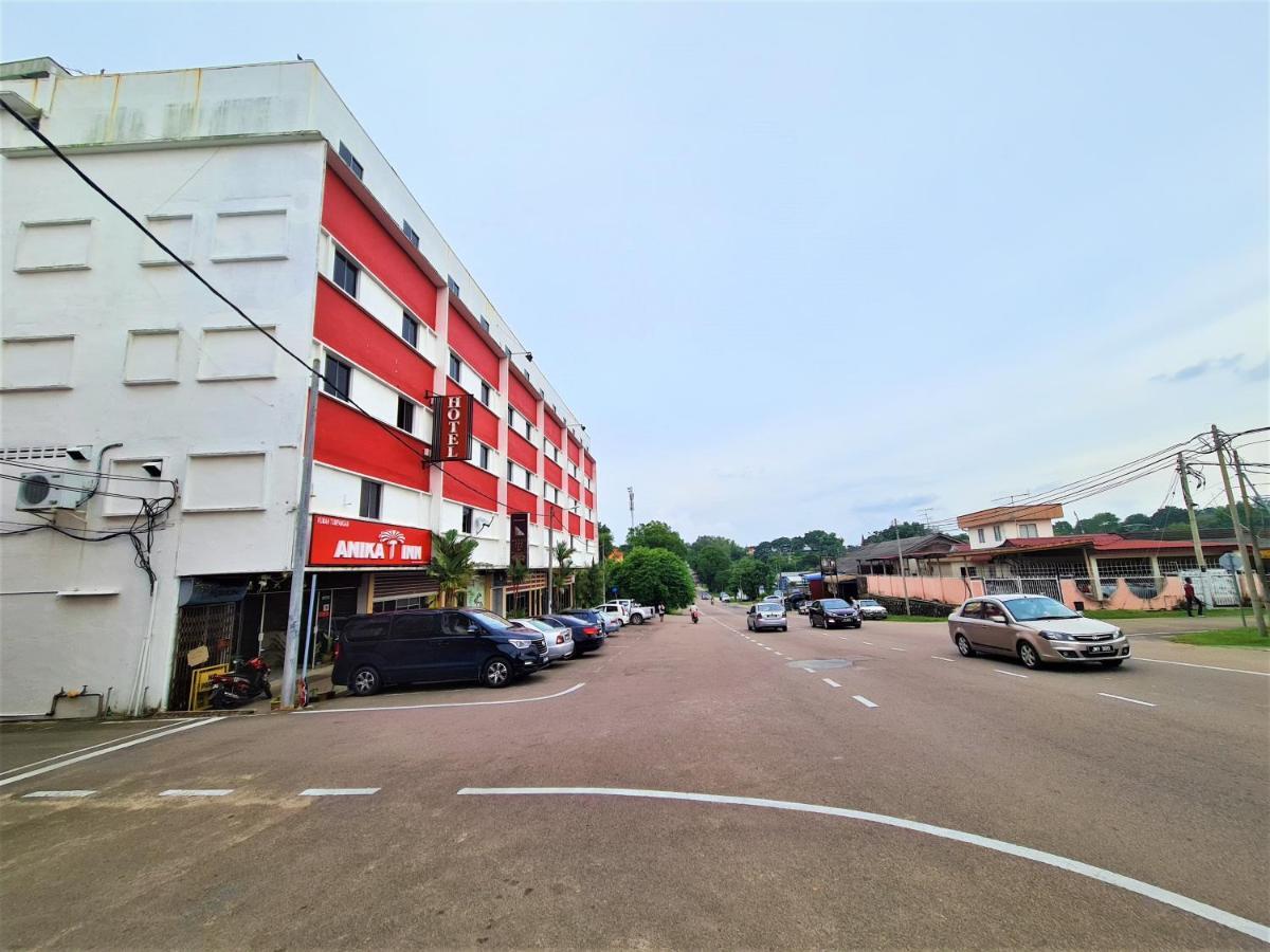 Anika Inn - Keluang Exterior foto